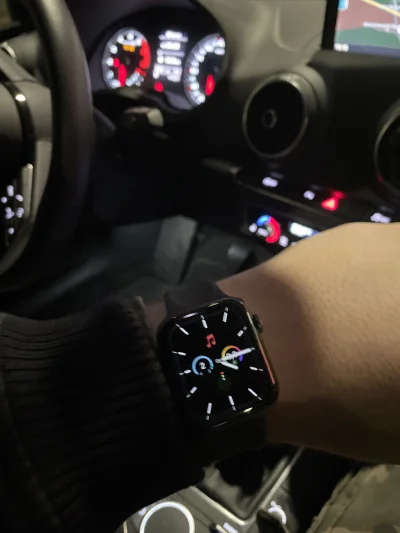wyk00p - Mireczki fituje mój nowiutki zegareczek?

#zegarkiboners #apple #applewatch