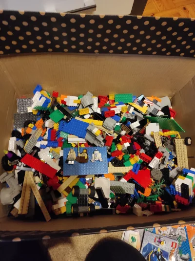 yanecki - Mireczki, ile takie pudło pełne różnych zestawów #lego może być warte? W ko...
