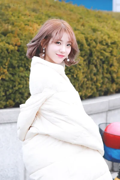 XKHYCCB2dX - #luda #wjsn
#koreanka #codziennaluda