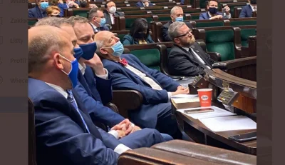 LeP - @wojtasmks: płacą chociaż za tą agitację polityczną, czy kuce dymają za darmo, ...