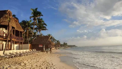 nomadbynature - Playa del Carmen, o tej godzinie leżaki jeszcze wolne 

#meksyk #podr...