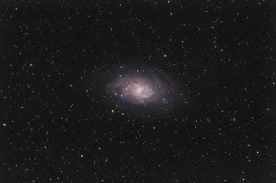 paliakk - Moje zdjęcie Galaktyki Trójkąta (Messier 33). Spiralna galaktyka, która w d...
