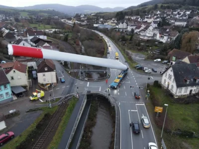 K.....7 - > (...) Co ciekawe, łopatka nie była transportowana na płasko, jak to częst...