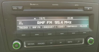 PozorVlak - czy takie radio w #skoda mogę wymienić na lepsze, z blutaczem? czy będzie...