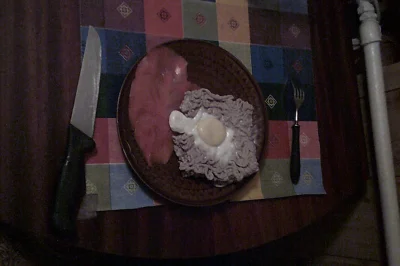 anonymous_derp - Dzisiejsza kolacja: Duszona szynka mielona, wędzony łosoś, jajko sad...
