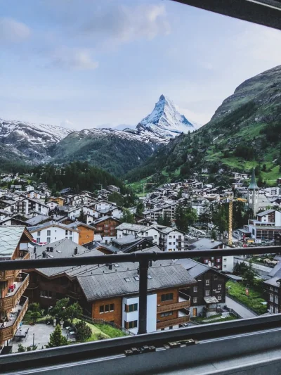 jascen - #natura #szwajcaria #gory
Matterhorn z Zermattu wygląda jak 8 cud świata. 乁...