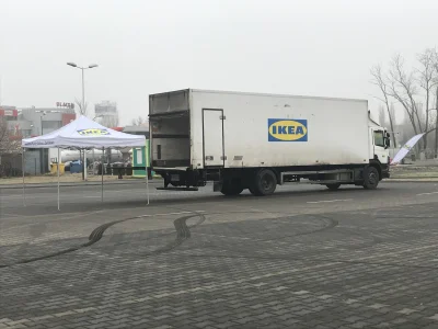 Jaroslaw_Keller - Ja: Czy możemy mieć Ikea we #wloclawek ?
Ikea: Mamy Ikea we Włocław...