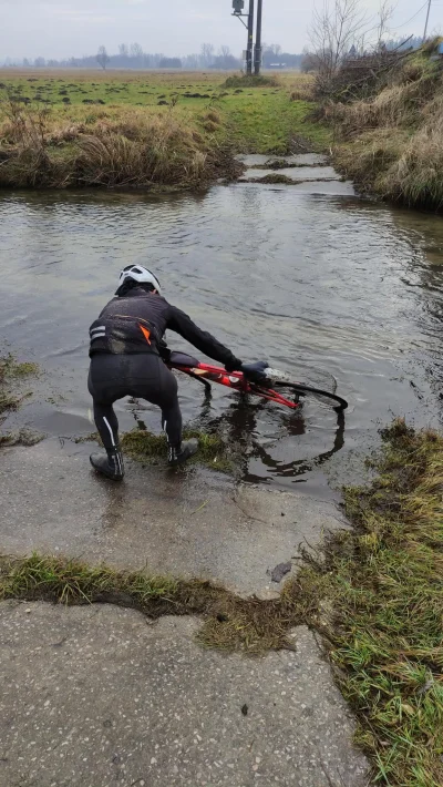 Cymerek - Twój stary pierze rower w rzece - https://www.strava.com/activities/4555029...