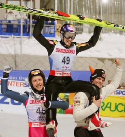 Momento83 - Panowie skoczkowie z klasą. Ucz się Granerud bo nikt nie lubi buców

#sko...