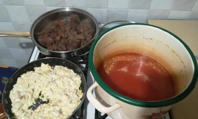 K.....a - Pierwszy posiłek na dziś, wątróbka, sos z pieczarek, śmietany i cebuli. Pom...