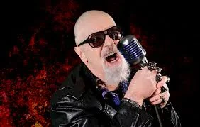 RockerTheRetroGuy - @Widur: Mi bardziej wygląda na wokalistę Judas Priest, Roba Halfo...