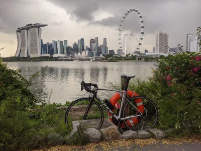 karolkopanko - Jedna z najładniejszych tras rowerowych w Singapurze - wokoło Marina B...