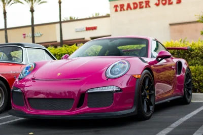 Businessman - 911 GT3 RS w kolorze Rubystone Red