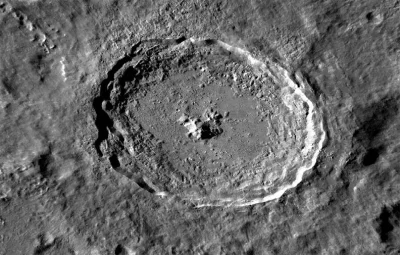 SpaghettiSupernova - @rozgotowanymakaron: To chyba ten krater, swoją drogą da się go ...