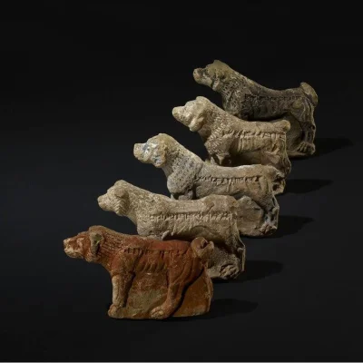 spookyscaryskeleton - Asyryjskie gliniane figurki psów, datowane na ok 650 r. p.n.e, ...
