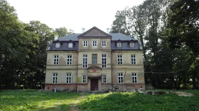 stirLitzz - @antekwpodrozy: w okolicach Szczekocin jest jeszcze jeden pałac, w miejsc...