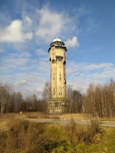 zalogowany_jako - Słynna już wieża ciśnień w #katowice 
@sylwke3100 a wiesz że działa...