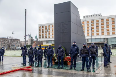 P.....o - 129 miesięcznica smoleńska pod specjalnym nadzorem. Blokada ulic, dziesiątk...