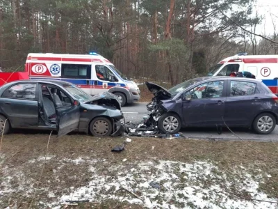 Trelik - Ciekawy jestem jakich urazów doznały te osoby, że aż dwie zmarły.
#wypadek ...