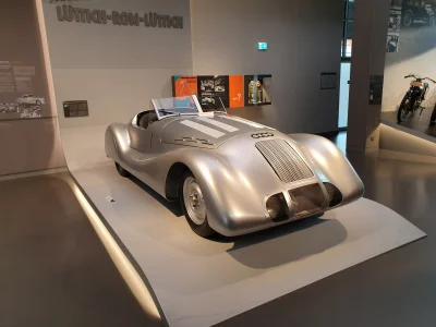 Jin - @maszfajnedonice: 

Niemcy już w latach 20-30 zaczęli pracować nad samochodam...
