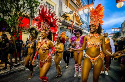 R187 - @Sottosopra: Karnawał w Rio to sobie możesz w domu zrobić a nie publicznie