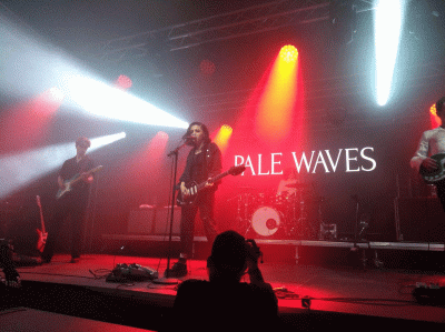 k.....a - Dziś świętujemy urodziny z #heatherbarongracie #palewaves!! ᶘᵒᴥᵒᶅ

I tak ...