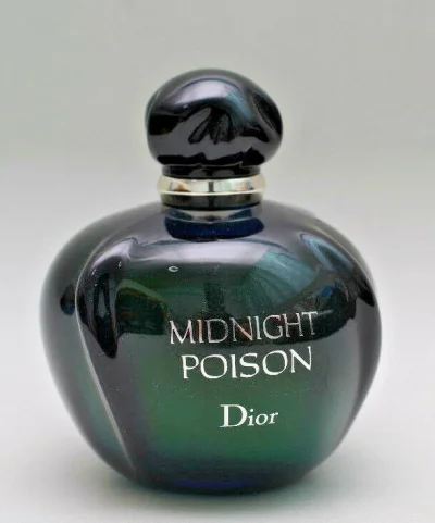 dyniel - > dior midnight poison

@Jampetrarka: @Prettylittlepsycho taki? zielony ma...