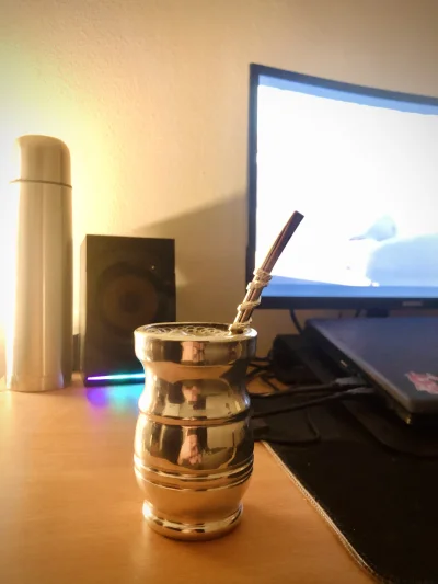 FeyNiX - Yerba jest w pyte i polecam każdemu (｡◕‿‿◕｡) 

#yerbamate #yerba #ziola #chw...