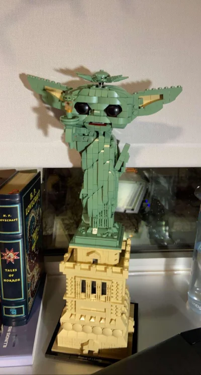 WuDwaKa - Statua Mistrza Jedi 

#lego #starwars #gwiezdnewojny l źródło/autor/post