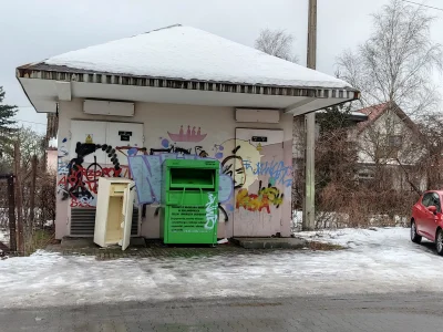 dejadeja - Idzie kryzys...
W Toruniu obok pojemnika na używaną odzież stawiają już p...