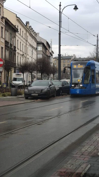 DanielPlainview - Co jeszcze można zrobić aby debile nie parkowali jak debile? 
Są se...