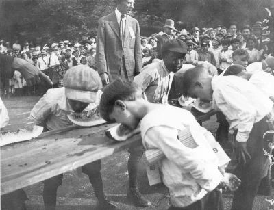myrmekochoria - Zawody w jedzenie arbuzów w Cincinnati, 1915. Oraz wiele innych fotog...