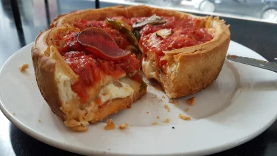 Blastboy - @Bartek_Walczak: Dokładnie rok temu jadłem w tym Giordano's deep dish pizz...