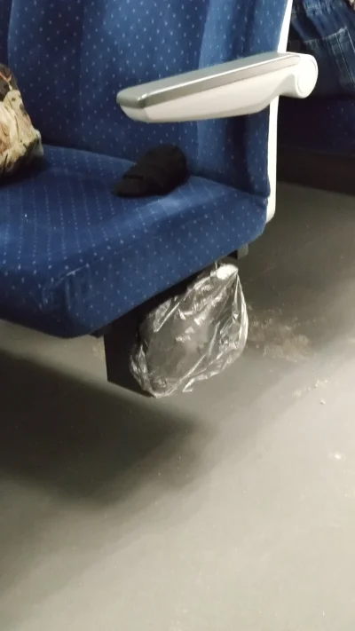 WideOpenShut - Ej Mirki! Nie zgubił ktoś skarpet w pociągu Kolei Śląskich? Wyglądają ...