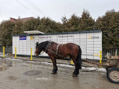 MZ23 - Kuźwa, niby taka nowoczesna firma, a taki kurier przywozi paczki u mnie w miej...