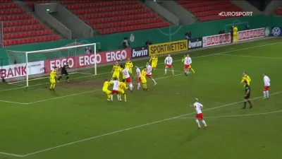 WHlTE - Jahn Regensburg [1]:2 FC Köln - Scott Kennedy 
#fckoln #dfbpokal #golgif #me...