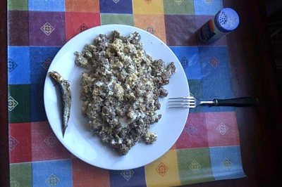 anonymous_derp - Dzisiejszy obiad: Smażona wołowina mielona z 4 jajkami, wędzona szpr...