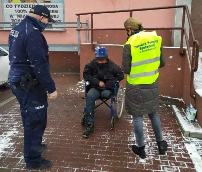 MrMarcin93 - Chłop se stanął na miejscu dla niepełnosprawnych i zapomniał karteczki w...