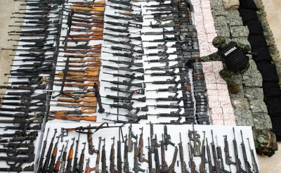 FrankJUnderwood - Mały przegląd broni zdobytej przez meksykańskie wojsko na kartelach...