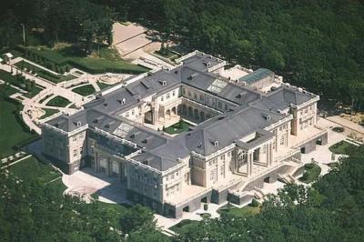 janekkenaj - @FistOf_Truth: Dlatego najbardziej bogaci mieszkają w ogromnych pałacach...