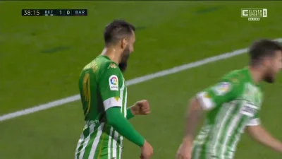 WHlTE - Betis 1:0 Barcelona - Borja Iglesias 
#betis #fcbarcelona #laliga #golgif #M...