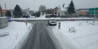 pol616 - A #!$%@?, stane se na skrzyżowaniu i pójdę do cukierni i kupię pączki (－‸ლ)
...