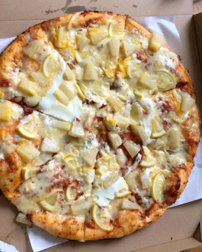 En1u - Dzisiaj na obiad pizza z cytryną, jajkiem i ananasem (ʘ‿ʘ)
#jedzzwykopem #got...