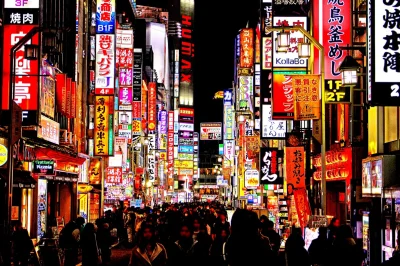 macz - @Nornik: To zalezy gdzie w Tokio. Sa miejsca ktore aż huczą reklamą i są boski...