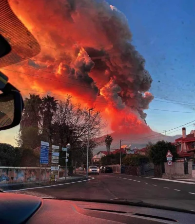 JaNo85 - Etna znów się mocniej przebudziła dziś!
Ale widok!
#etna #wulkan #katastrofa...