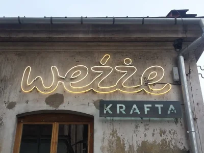 A.....a - Halo #warszawa, tu #krakow, miasto królów Polski. Wy serio nie mówicie "weź...