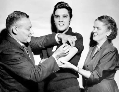 Rohr - @arturmacho: Elvis Presley przyjmuje szczepionkę na polio. Nie przeżył.