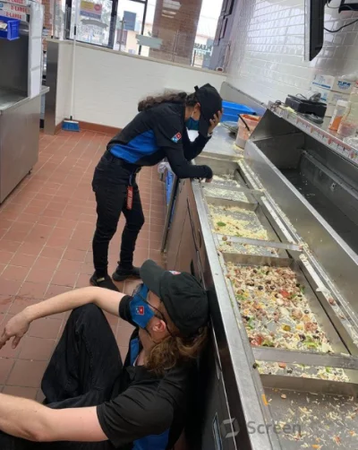 Liamdot - Ból "This Dominos in San Antonio. Working during this crisis. They had a we...