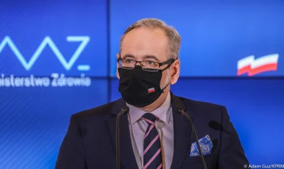 L.....e - Minister zdrowia, który ogłosił dziś trzecią falę koronawirusa z Krupówek.
...