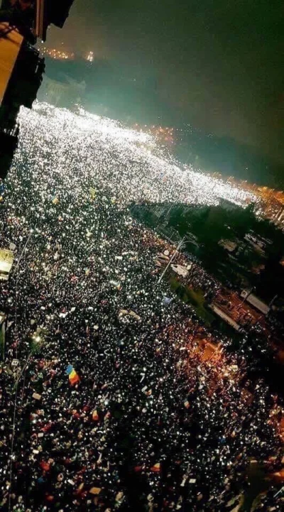 Pietiapk1 - W Bukareszcie wyszło milion ludzi pod hasłem „My Wam damy trzecią falę”. ...